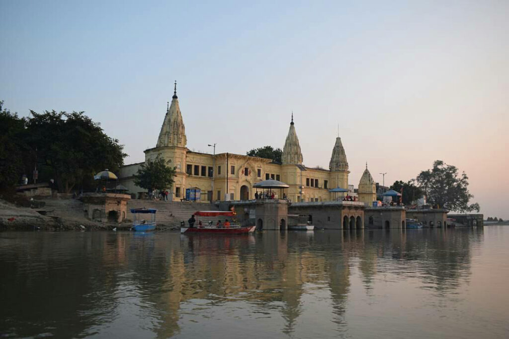 Top 10 Places To Visit In Ayodhya, UP (History, Timing, Location)